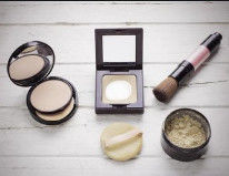 Aditivo de absorção de UV da etilhexila triazona Ingrediente cosmético Filtro e absorção de UV CAS 88122-99-0 UVT-150