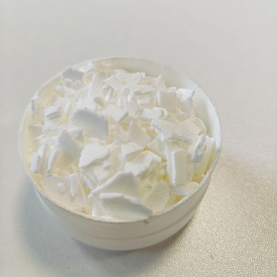 Solvente sólido de floco branco Cocoil isetionato de sódio Surfactante para limpeza suave