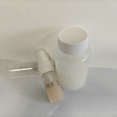 Poliquaternio-37 e óleo mineral e C11-15 Pareth-7 emulsionantes de processo frio