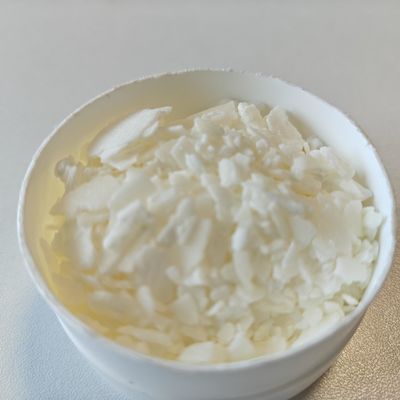 CAS 72175-39-4 PEG-20 Metil Glucose Sesquistearate Material cosmético com excelente capacidade emulsionante