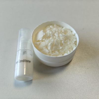 Emulsionante catiônico superior CAS 7651-02-7 Stearamidopropil dimetilamina para condicionador capilar